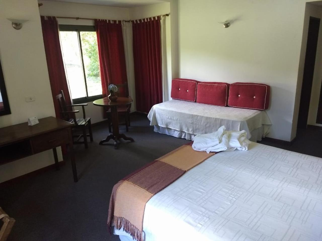 Hotel De & By Mh 4*